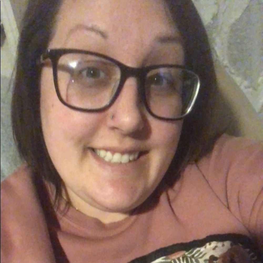 Meet your Posher, Carissa